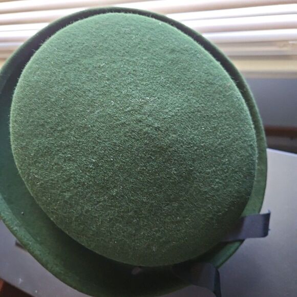 Unbranded Women's Green Wool felt Hat with bow - Picture 3 of 9